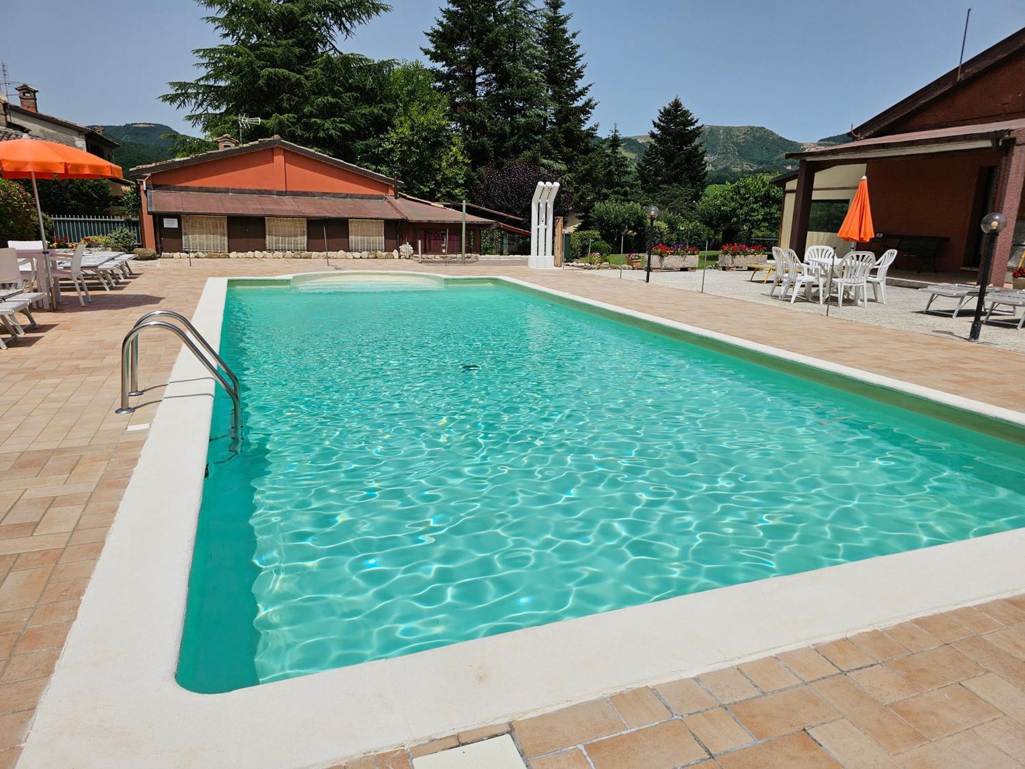 Agriturismo Ca Serrantonio - Ferri Appartamento Rossini อูร์บาเนีย ภายนอก รูปภาพ